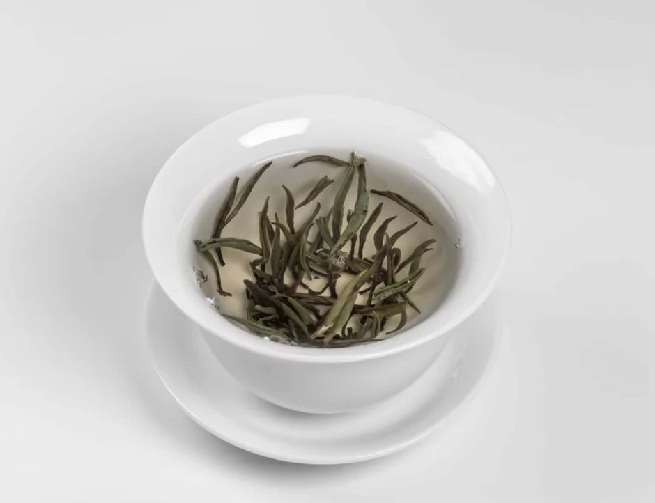 Unveiling the Elegance of White Tea: Benefits, Brewing Secrets, and More